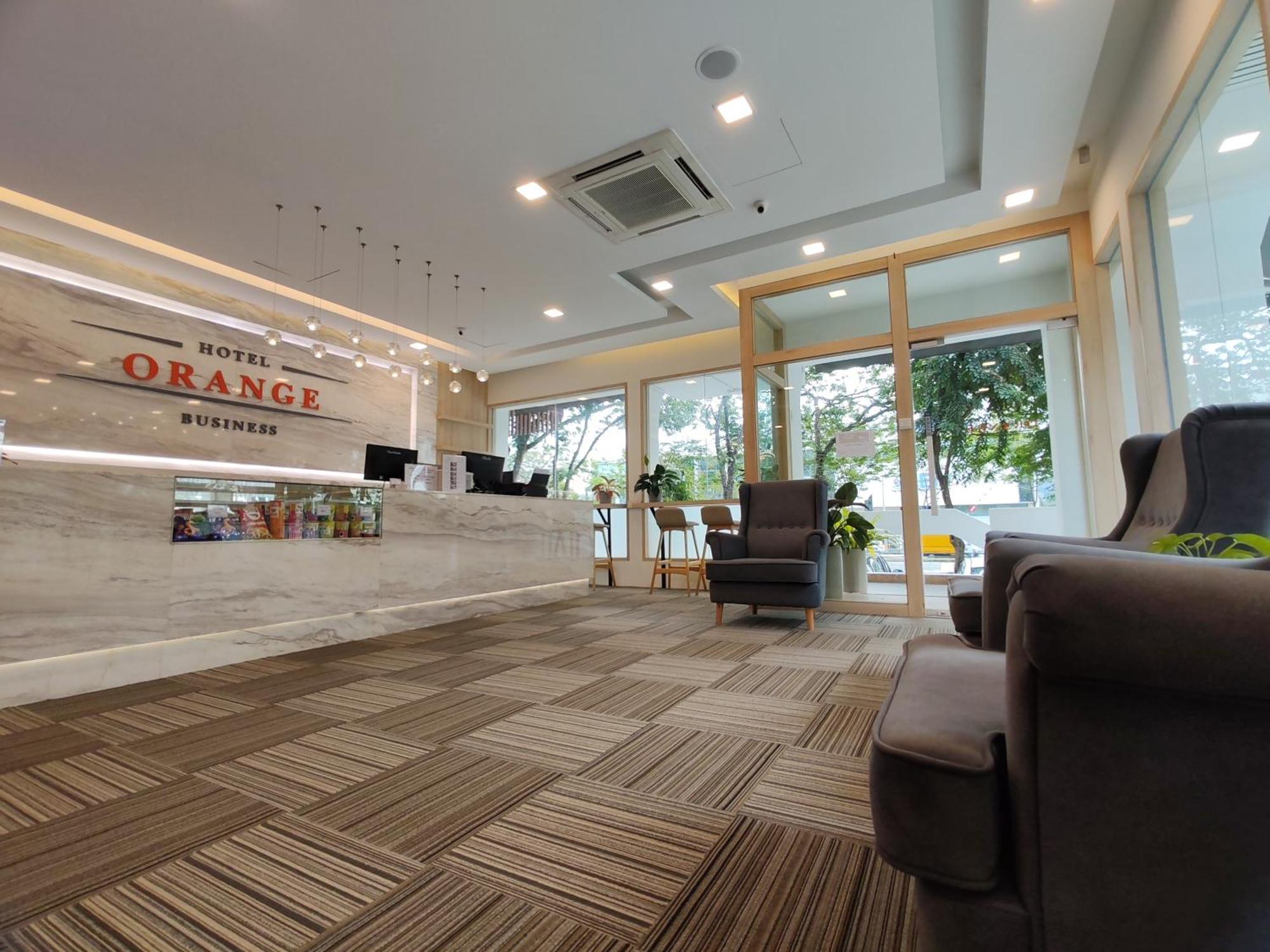 八打灵再也橙色商务酒店 外观 照片